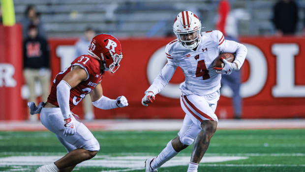 Wisconsin wide receiver Markus Allen making a man miss against Rutgers.