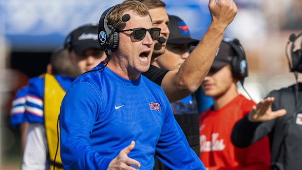 SMU coach Rhett Lashlee on the sidelines against Navy