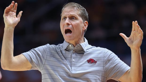 Arkansas Razorbacks coach Eric Musselman on the sidelines against Tennessee on Tuesday night.