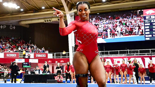 Frankie Price closes out a winning night against Auburn with a 9.9 on floor.