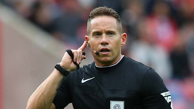 Stephen Martin - EFL referee