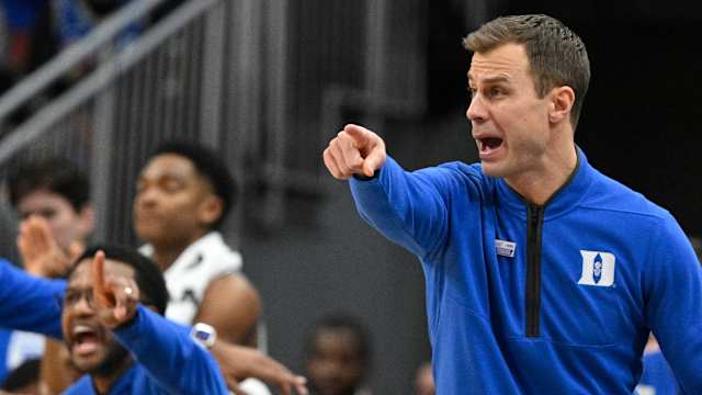 Duke basketball head coach Jon Scheyer