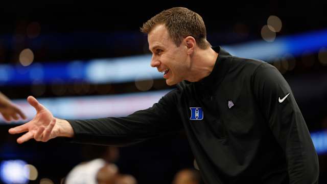 Duke basketball head coach Jon Scheyer