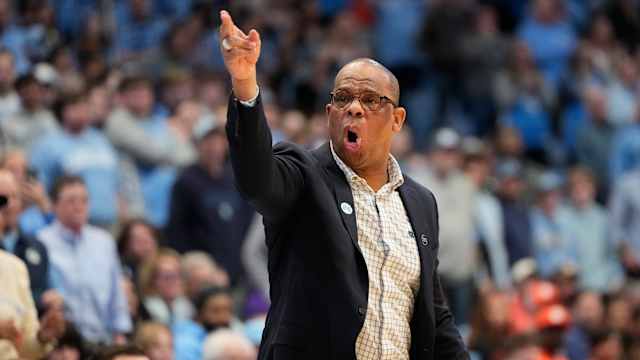 UNC basketball head coach Hubert Davis versus Clemson