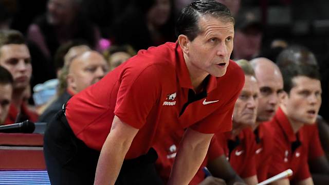 Razorbacks coach Eric Musselman on sideline against Tennessee