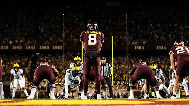 Michigan at Minnesota football 2023 USATSI_21599417