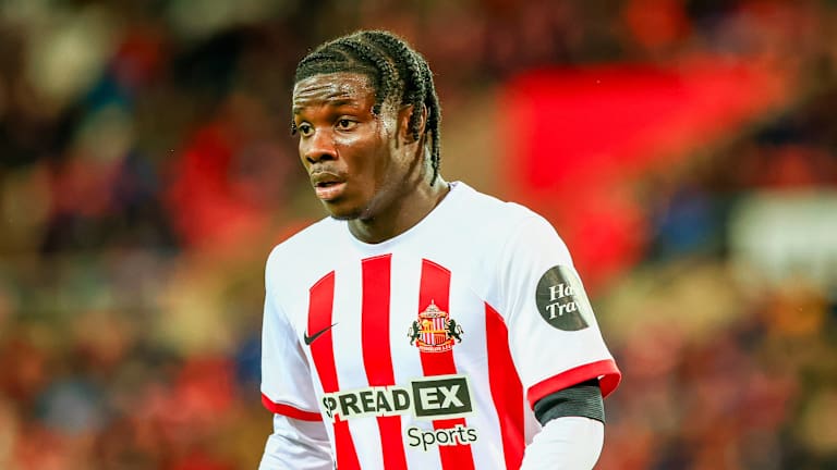 Eliezer Mayenda joins Hibernian on loan to complete Sunderland January business