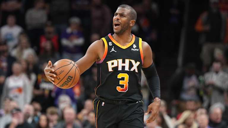 Chris Paul Makes Statement with Pregame Outfit