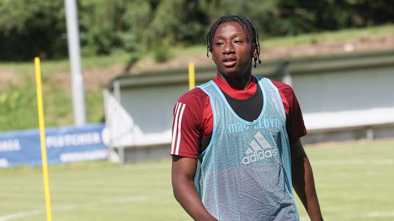 'Quick, skilful, willing to work hard' - Romaine Mundle excited by Sunderland switch