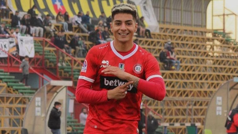 Sunderland battling La Liga side to sign midfielder - report