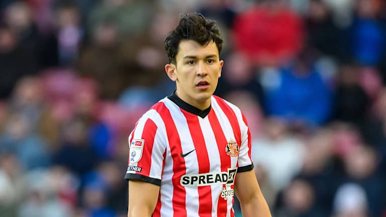 'Disappointed in myself' - Luke O'Nien apologises to Sunderland fans for red card
