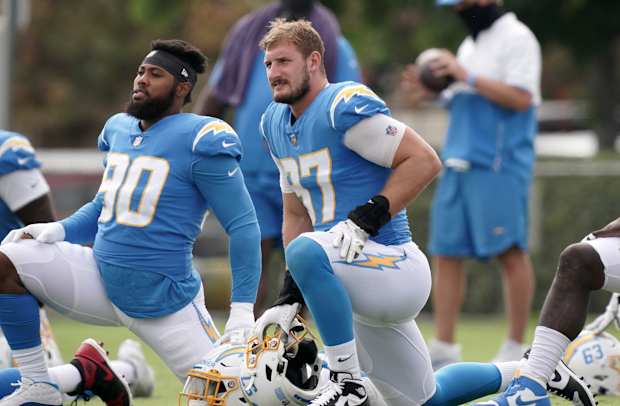 Joey-Bosa-Camp-Stretching