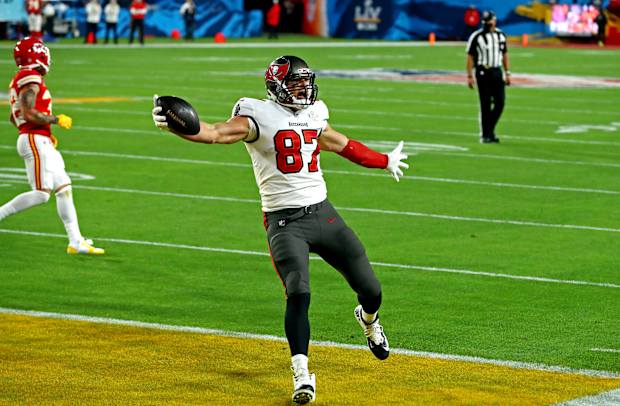 Rob Gronkowski, Buccaneers5