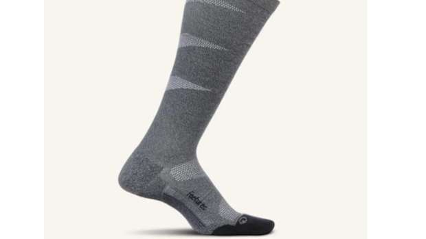 feetures