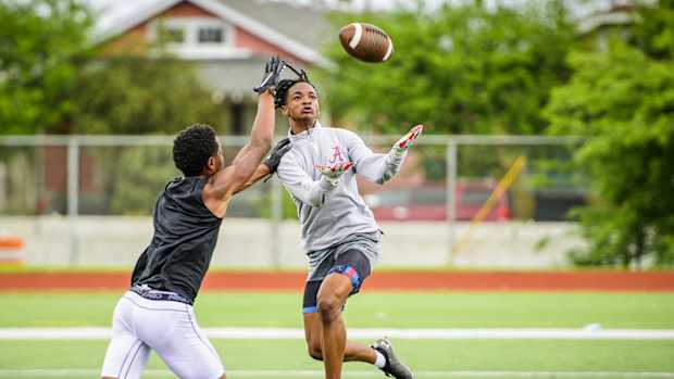 Phillip Wright III catches a pass
