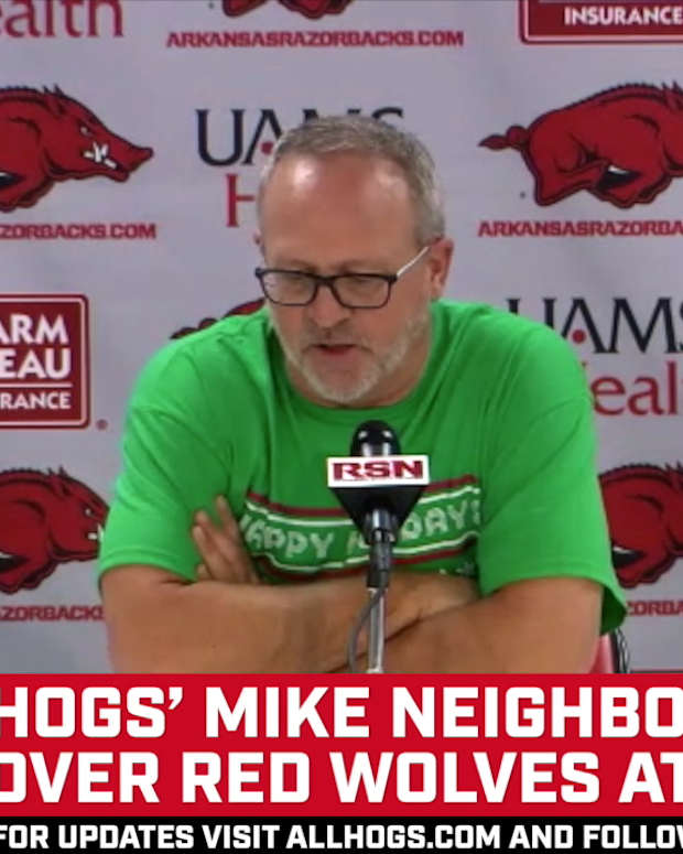 121122-Mike Neighbors-Arkansas State-ah
