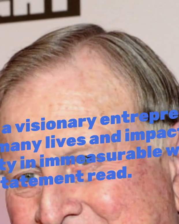 022223-Red McCombs dies