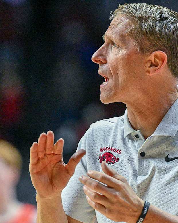 Razorbacks coach Eric Musselman on the sidelines in NCAA first round matchup against Illinois.