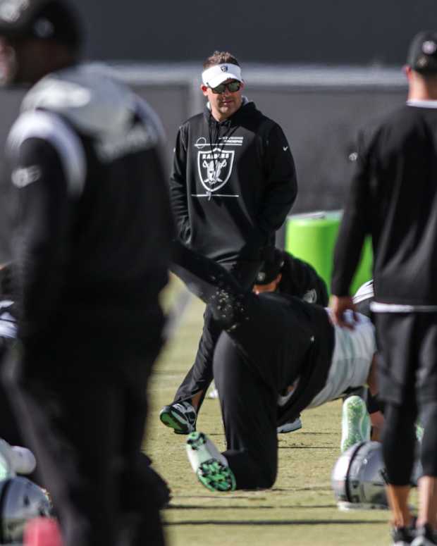 Josh McDaniels (15)
