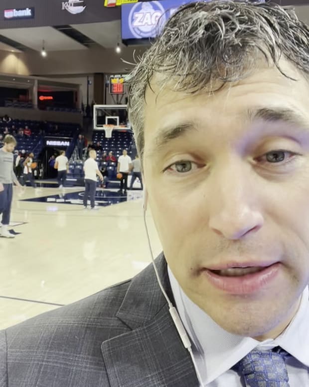 Dan Dickau Pregame before Warner Pacific