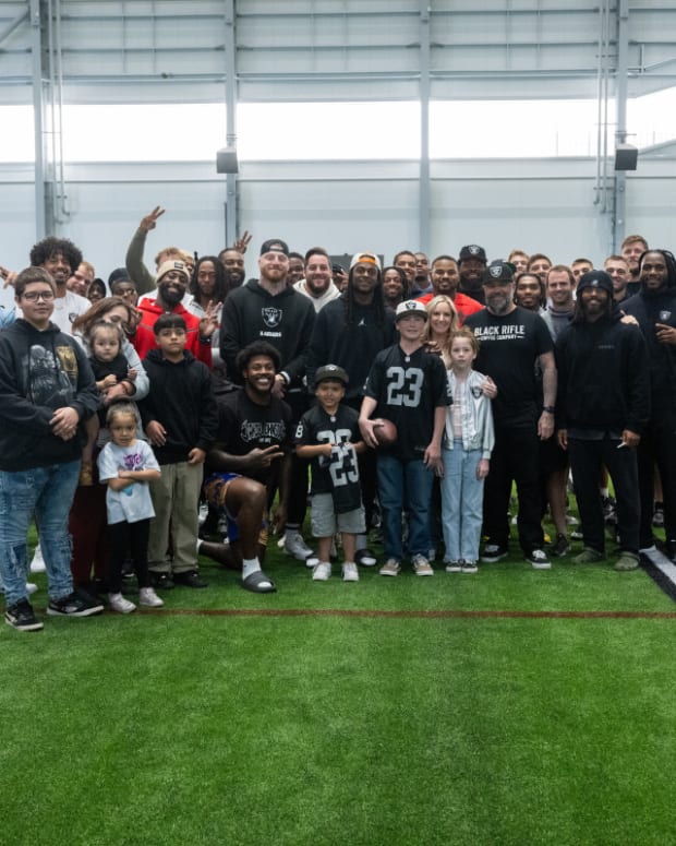 Photo 10 - Raiders meet Make-A-Wish kids