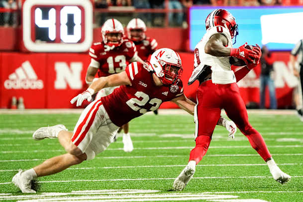 Isaac Gifford tackles Emery Simmons 4Q 2022 Nebraska vs Indiana football USATSI_19160965