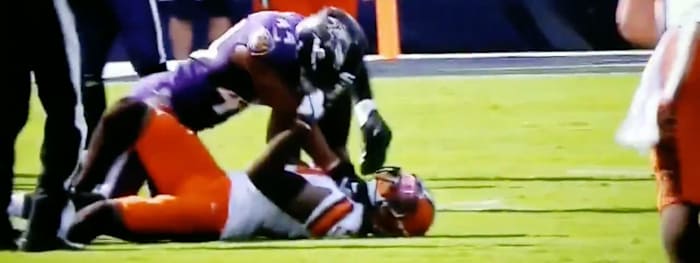 Marlon Humphrey chokes Odell Beckham Jr.