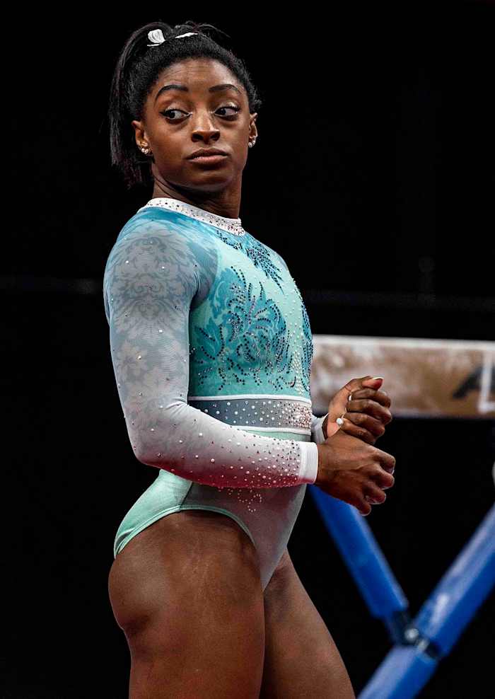BILES02.jpg