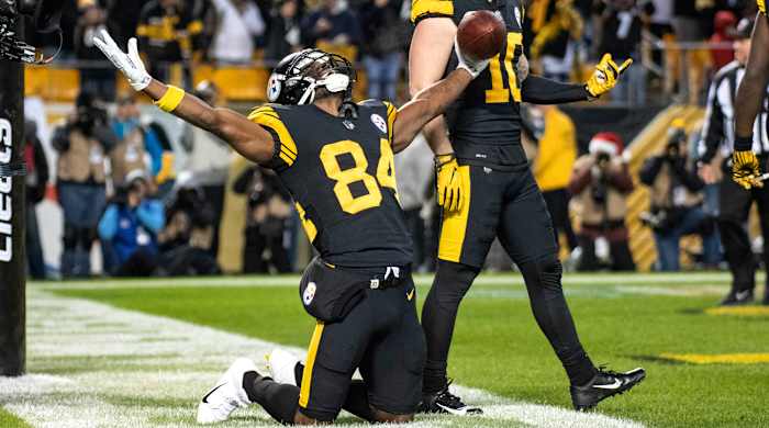 antonio-brown-steelers-touchdown-celebration.jpg
