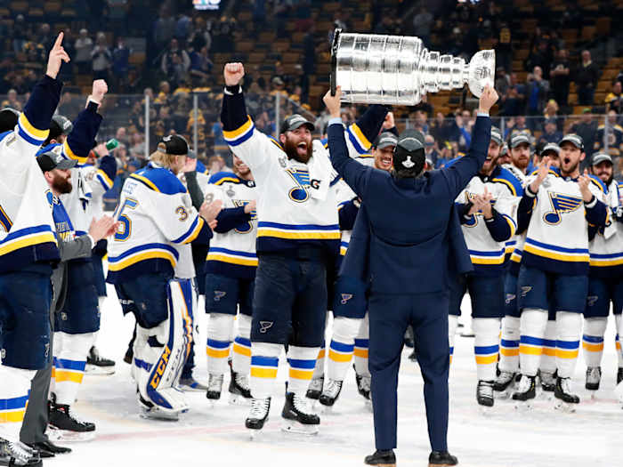 blues-celebrate-stanley-cup-inline.jpg