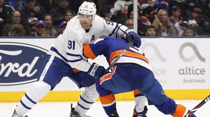 john-tavares-maple-leafs-islanders.jpg
