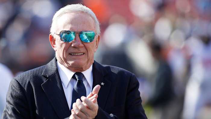 thursday-hot-clicks-cowboys-jerry-jones-new-yacht-photo.jpg