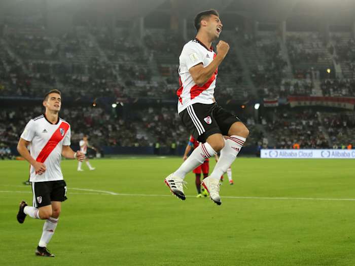pity-martinez-leap-river-plate.jpg