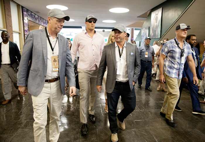 Gronk would fit in fine in Hollywood–he’s already got an entourage wherever he goes.