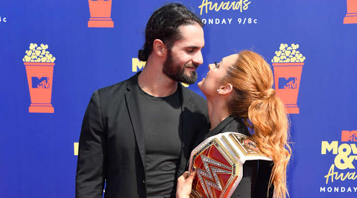 seth-rollins-becky-lynch.jpg