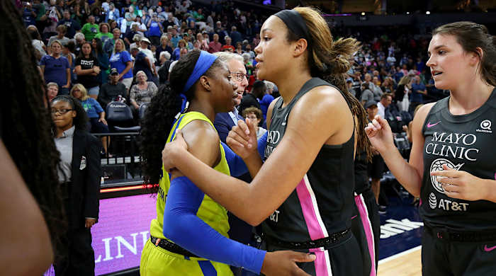 collier_vs_arike_hug_last_week.jpg
