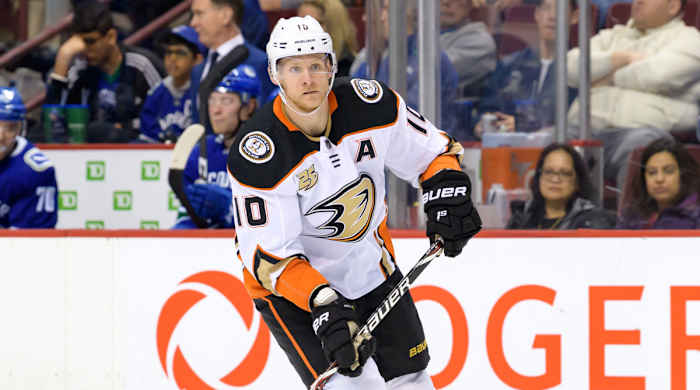 corey-perry-broken-foot-stars.jpg