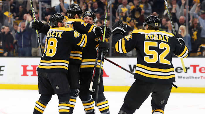 sean-kuraly-bruins-maple-leads-nhl-playoffs.jpg