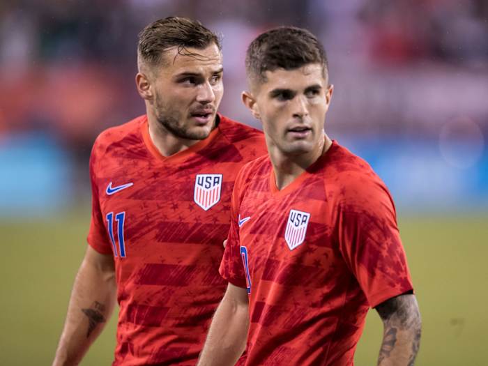 pulisic-morris-usmnt-mexico.jpg