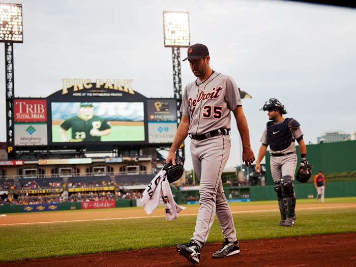 verlander-pirates-pnc-2014-sad.jpg