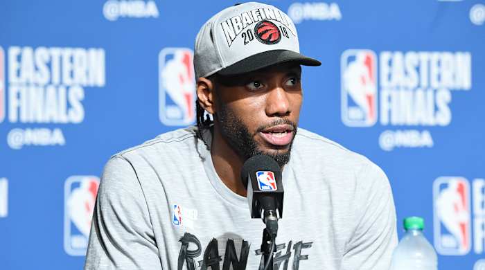 kawhi-leonard-raptors-podium.jpg