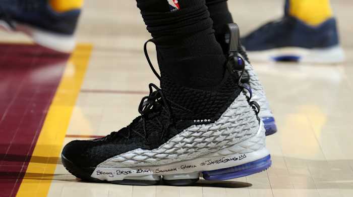 lebron-15-shox.jpg