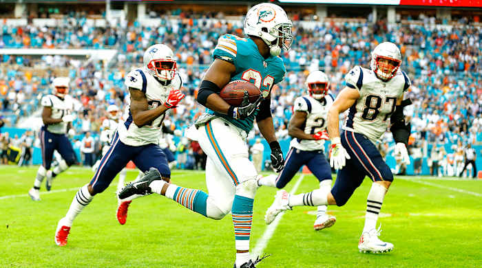 kenyan-drake-dolphins-patriots-game-winning-lateral.jpg