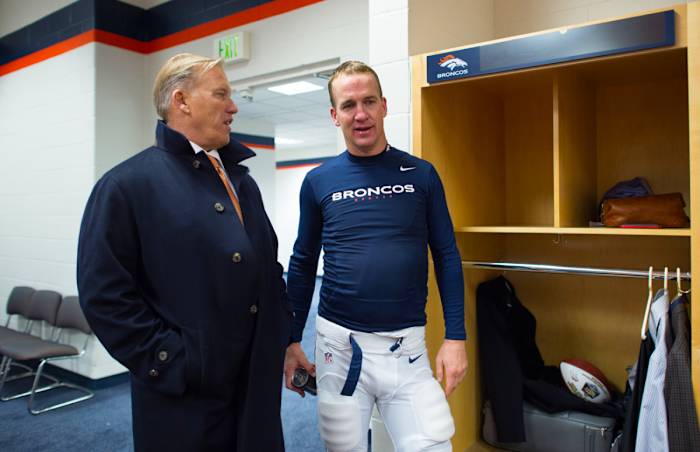 Elway and Peyton Manning, November 2013.