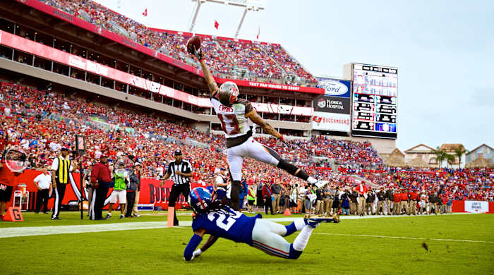 Mike-Evans-catch.jpg