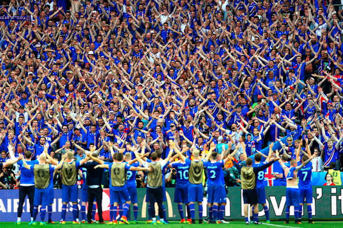 iceland-fans-viking-clap-mag.jpg