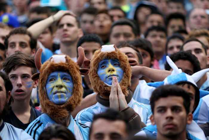 argentines-gather-in-buenos-aires-to-watch-country-s-world-cup-final-match-against-germany-5b0ecbe83467ac3742000004.jpg