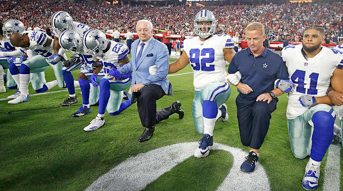 jerry-jones-anthem-ap.jpg