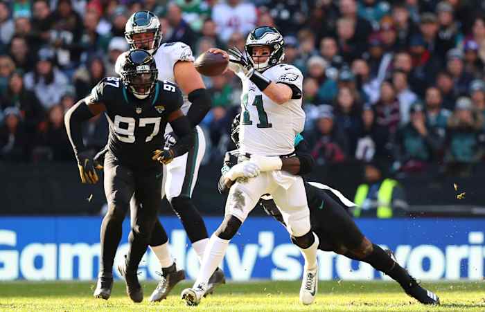 week-8-eagles-jaguars-carson-wentz.jpg
