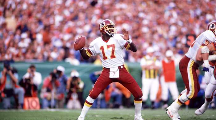 Williams set a Super bowl record with four touchdown passes in one quarter.